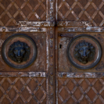 Drzwi do kaplicy, 2014 r., fot.: https://m-a-d-m-a-x.livejournal.com/
